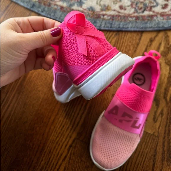 Like New | Worn Once | 7.5 | APL Sneakers - Picture 3 of 3